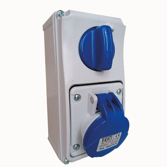 3x16 Vertical Wall Mounting Socket IP44 Sockets with internal locked switches 