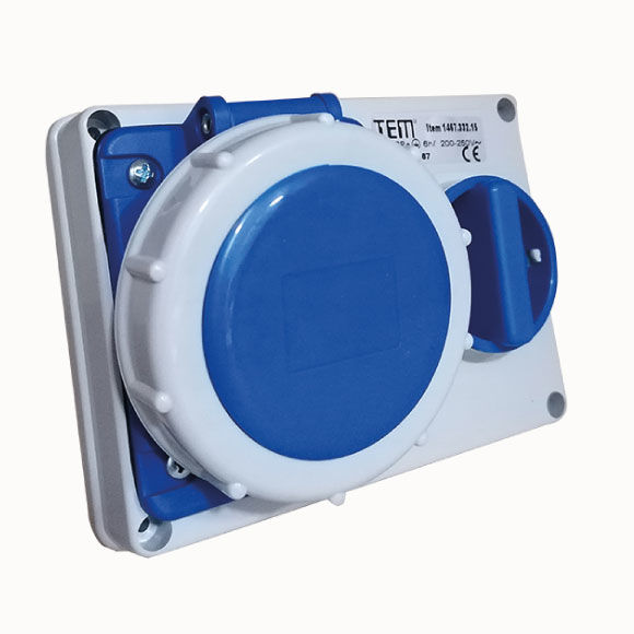 3x32 Horizontal Panel Mounting Socket IP67 Sockets with internal locked switches 