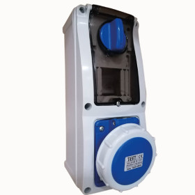 3x32 Vertical Wall Mounting Socket IP67 Sockets with internal locked switches 