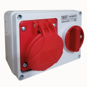 4x16 Horizontal Wall Mounting Socket IP44 Sockets with internal locked switches 