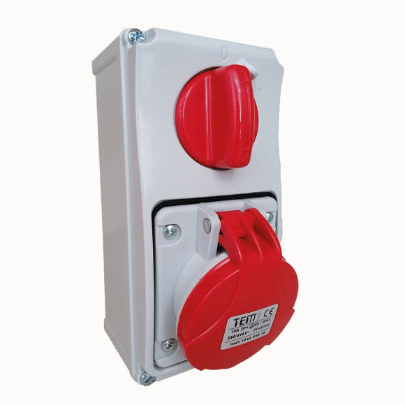 4x16 Vertical Wall Mounting Socket IP44 Sockets with internal locked switches 