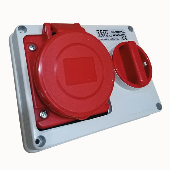 5x32 Horizontal Panel Mounting Socket IP44 Sockets with internal locked switches 