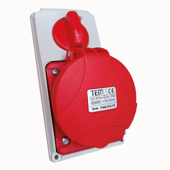 5x32 Vertical Panel Mounting Socket IP44 Sockets with internal locked switches 